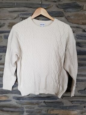 Aritzia Sundeh Cableknit Sweater Cream Small